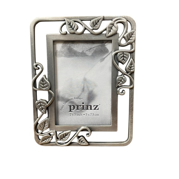 Prinz Other - Silver Metal Frame for 2”X3” Photo
